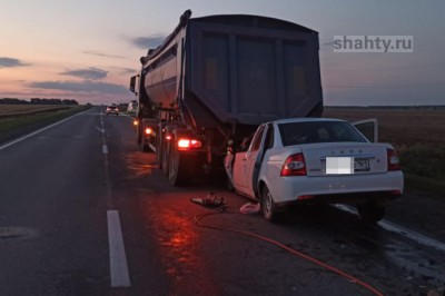 Погиб водитель, влетевший на «Ладе Приоре» под тонар MAN
