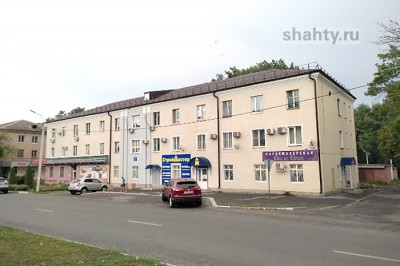 В г. Шахты отремонтировали крыши двух многоквартирных домов на Чернокозова и Веселом