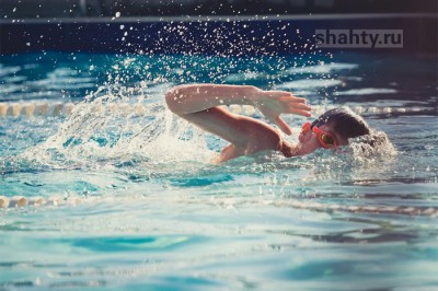 Отравились 6 детей парами хлора в бассейне в Ростовской области