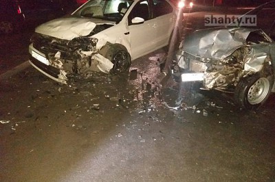 Подросток без прав взял машину без спроса и протаранил иномарку в соседних с Шахтами Каменоломнях