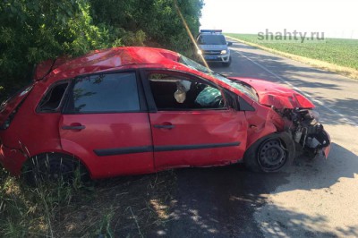 Пострадала двухлетняя девочка в ДТП под Шахтами: девушка выехала на встречку
