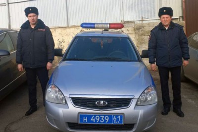 Инспекторы ДПС помогли добраться до роддома беременной в Ростовской области