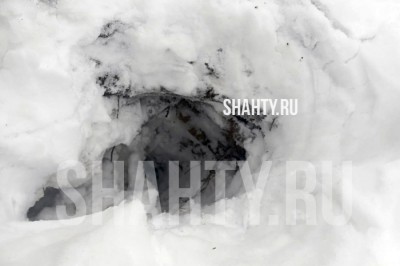 В Шахтах горожанка провалилась в открытый люк ногой