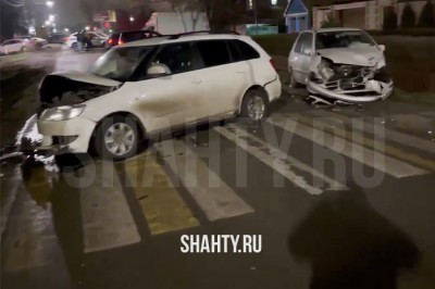 Пострадали четверо детей и четверо взрослых в ДТП в Батайске