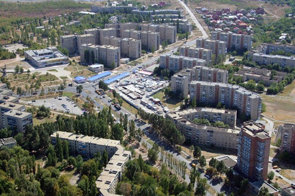 В г. Шахты разбилась женщина, упав с высоты на ХБК