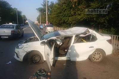 В Шахтах столкнулись автомобили на въезде в Артем: видео