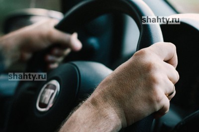 Угнал автомобиль в Шахтах, чтобы покататься: и после бросил на улице