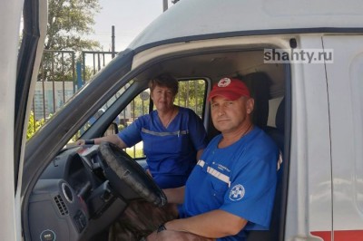 В скорой приняли роды у 26-летней девушки прямо в машине в Ростовской области