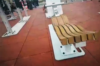 В г. Шахты зимой открыли еще одну спортплощадку [Видео]