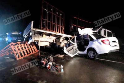 Погибла 31-летняя девушка и ее 4-летний сын в жутком ДТП в Ростовской области