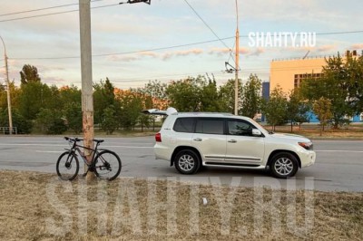 Пострадала девочка, столкнувшись на велосипеде с Toyota Land Cruiser 200