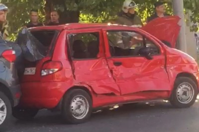 В г. Шахты пожарная машина протаранила «Матиз», спеша на пожар на рынок [Видео]