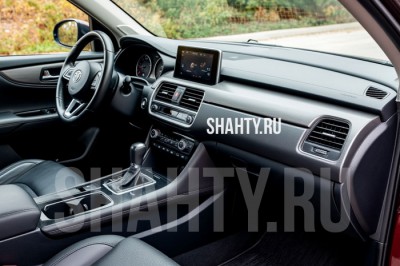 В Шахтах приятель украл из бардачка авто 30 тысяч рублей