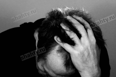 Грабитель в Шахтах сорвал золотую цепочку с мужчины