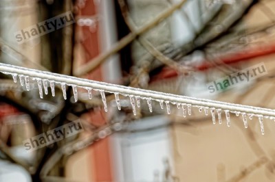 Аварии на линиях электропередачи из-за погоды: отключение света по Ростовской области