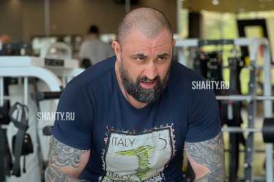 Житель г. Шахты победил на соревнованиях по пауэрлифтингу