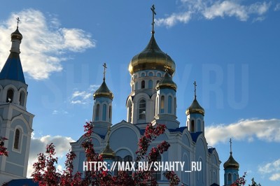 Шахты: богослужения в июне в Покровском кафедральном соборе