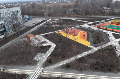 В Шахтах благоустроили двор дома по улице Хабарова, пострадавшего от «хлопка» газа