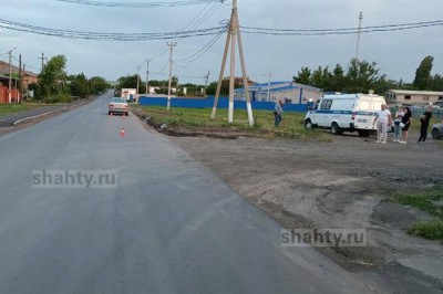 Девушка на иномарке сбила ребенка на велосипеде в соседних с Шахтами Каменоломнях