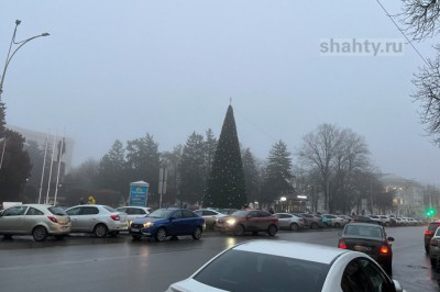 В Шахтах из-за открытия елки в среду перекроют улицу Советскую