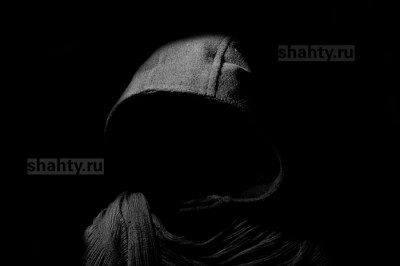 Рецидивист в Шахтах воспользовался грузовым такси, чтобы украсть холодильник и телевизор