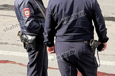 В Шахтах пассажир попросил у таксиста телефон позвонить и убежал с гаджетом