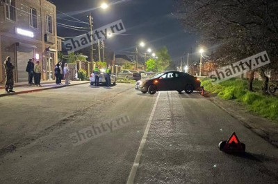 Автоледи сбила подростка на кроссовом мотоцикле в Ростовской области