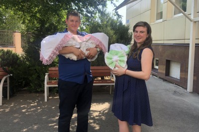 Тройня, первой появившаяся в этом году, выписалась из областного перинатального центра