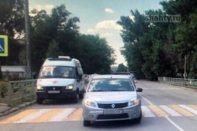 В Шахтах сбили женщину на улице Садовой на пешеходном переходе