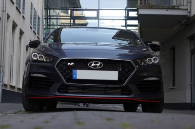 В г. Шахты угнали белый Hyundai Solaris