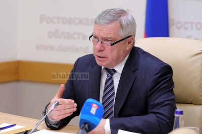 Губернатор Василий Голубев сделал прививку от коронавируса