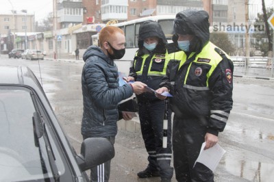 Жителям Шахт рассказали о способах обмана, применяемых мошенниками