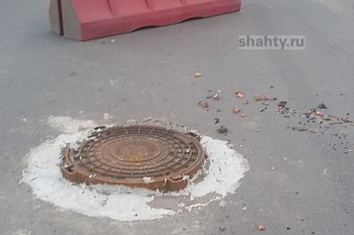 В Шахтах торчат люки из дороги — нарушен ГОСТ при капремонте проспекта Победа Революции?