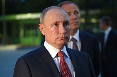 Путин предложил выплатить всем пенсионерам по 10 тысяч рублей