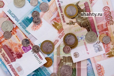 Дама из Шахт лишилась почти полмиллиона рублей, пытаясь продать мебель