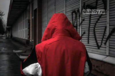 В Шахтах на предприятии украли телефон стоимостью 50 тысяч рублей