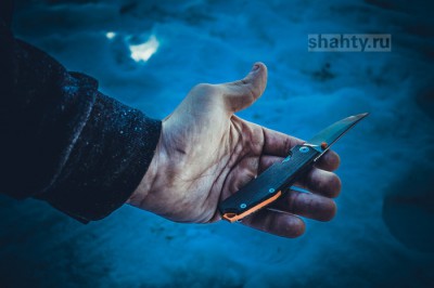Дал позвонить прохожему в Шахтах: тот показал нож и не вернул телефон