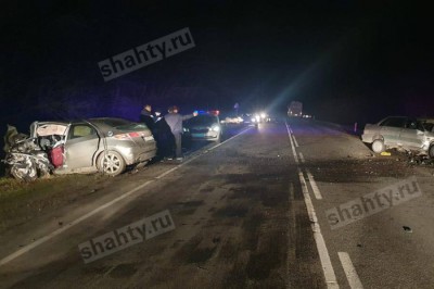 Погибли девушка и мужчина в ДТП: автоледи выехала на встречку в Ростовской области