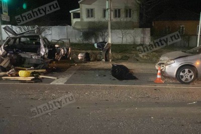 Устроил смертельную аварию водитель Volkswagen Touareg на трассе в Ростовской области