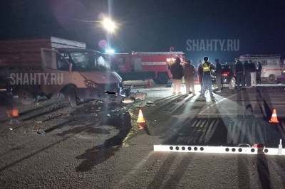 Гибель на встречке: Opel Meriva влетел в «Газель» на трассе в Ростовской области