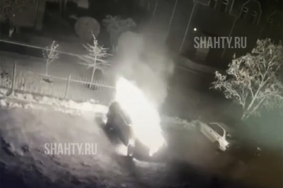 Подожгли кроссовер BMW X7 российского боксера в Волгодонске