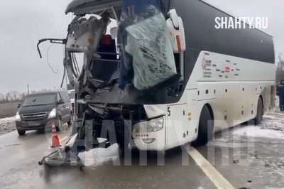 На трассе М-4 «Дон» автобус столкнулся с бензовозом: пострадали пассажиры