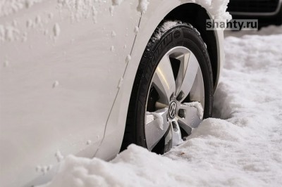 В Шахтах украли ВАЗ, припаркованный во дворе многоквартирного дома