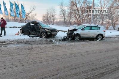 У моста Каменоломни — Шахты столкнулись Kia Sportage и Hyundai Solaris: в ДТП пострадали двое