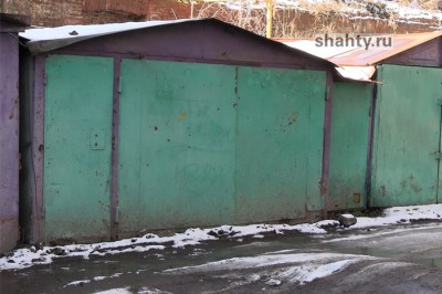 Уберут 12 незаконных гаражей в Шахтах на Новостройке