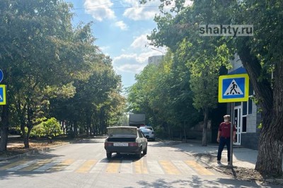 В Шахтах переехали 81-летнюю пенсионерку на «зебре»: девушка оказалась бабушкой