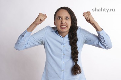 ФСБ: в салоне связи регистрировали на паспорта клиентов фейковые онлайн-кошельки