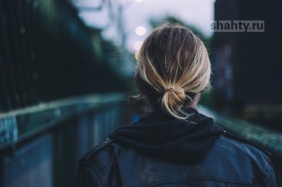 В Шахтах задержали 19-летнюю девушку — закладчицу наркотиков