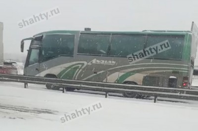 Ограничили движение автобусов по трассе М-4 от Каменска до города Шахты