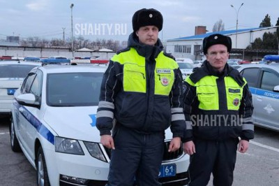 Инспекторы ДПС помогли беременной вовремя добраться до роддома: родился сын